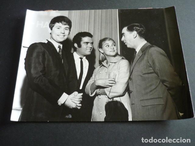 Photos of Singers: RAPHAEL CANTANTE ANTIGUA FOTOGRAFIA 18 X 24 CM