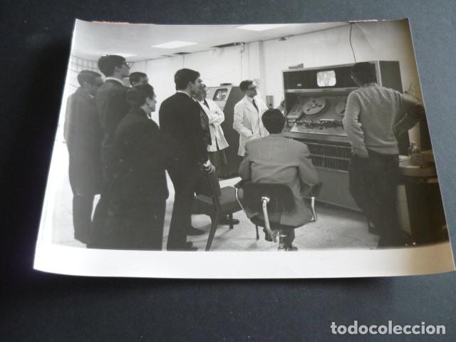 Photos of Singers: RAPHAEL CANTANTE ANTIGUA FOTOGRAFIA 18 X 24 CM