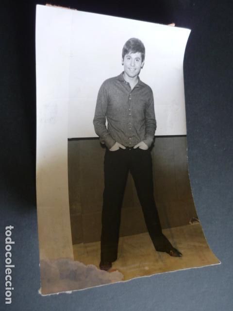 Photos of Singers: RAPHAEL CANTANTE ANTIGUA FOTOGRAFIA 14 X 23 CM