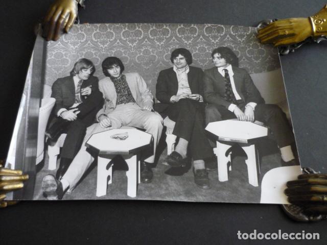 Photos de Chanteurs et Chanteuses: LOS GATOS NEGROS GRUPO MUSICAL ANTIGUA FOTOGRAFIA 24 X 18 CM