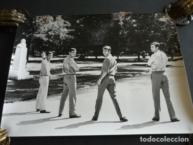 Photos de Chanteurs et Chanteuses: LOS CASTILLOS CONJUNTO MUSICAL ANTIGUA FOTOGRAFIA 24 X 18 CM