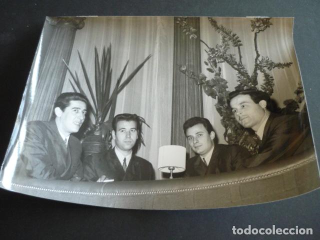 Fotos von Musikern: LOS ESCOBARINO CONJUNTO MUSICAL ESPA&Ntilde;OL ANTIGUA FOTOGRAFIA 18 X 24 CM