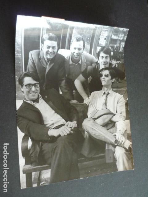 Fotos von Musikern: LOS RELAMPAGOS CONJUNTO MUSICAL ESPA&Ntilde;OL ANTIGUA FOTOGRAFIA 18 X 24 CM