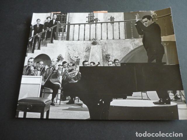 Photos de Chanteurs et Chanteuses: WALDO DE LOS RIOS PIANISTA DIRECTOR DE ORQUESTA ANTIGUA FOTOGRAFIA 18 X 24 CM