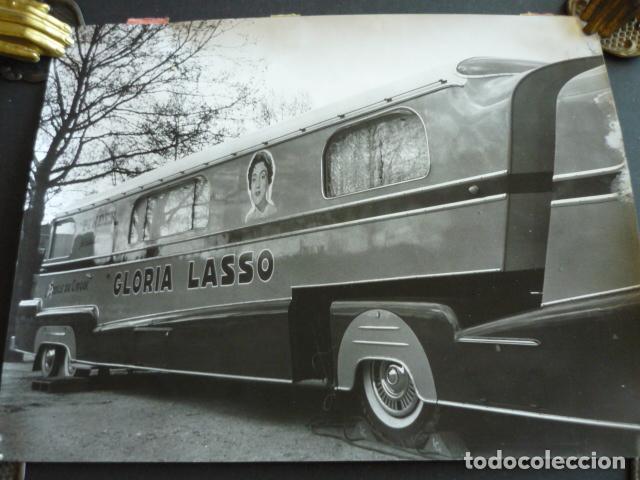 Fotos von Musikern: GLORIA LASSO ROULOTTE CANTANTE ANTIGUA FOTOGRAFIA 18 X 24 CM