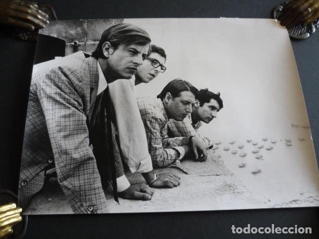 Photos of Singers: THE ROCKING BOYS CONJUNTO MUSICAL ANTIGUA FOTOGRAFIA 24 X 17 CM