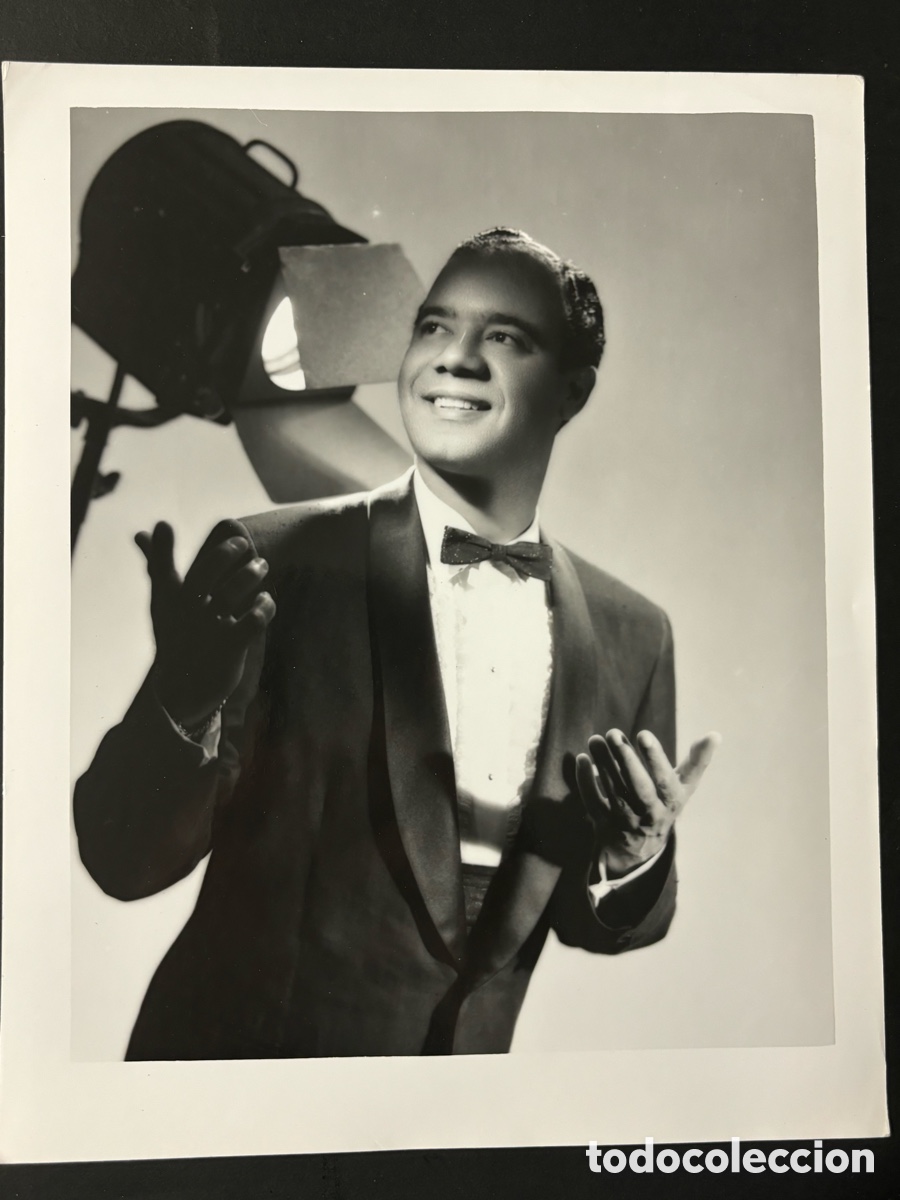 Photos of Singers: Foto original del cantante portorrique&ntilde;o Bobby capo foto ysunza 20 x 25 cm