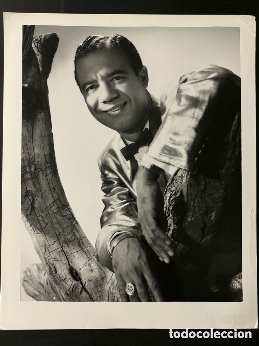 Photos of Singers: Foto original del cantante portorrique&ntilde;o Bobby capo foto ysunza 20 x 25 cm