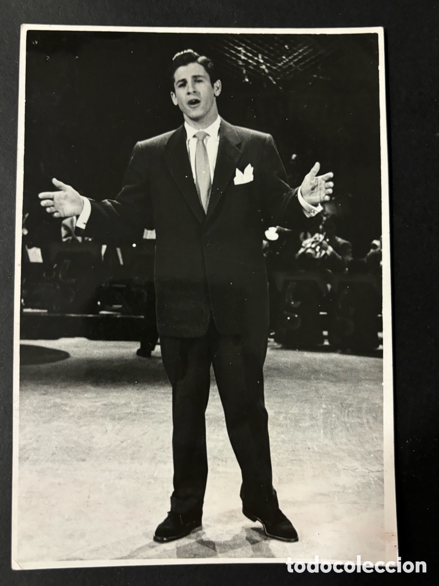 Fotos von Musikern: Foto original de cantante y tenor venezolano H&eacute;ctor murga Radio Caracas