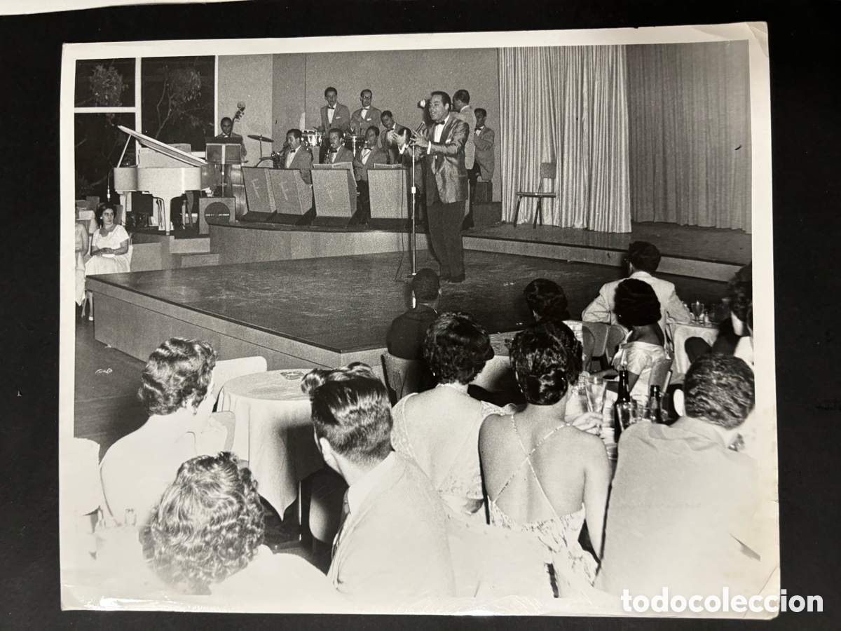 Fotos von Musikern: Foto original de cantante latino foto westfoto Puerto Rico