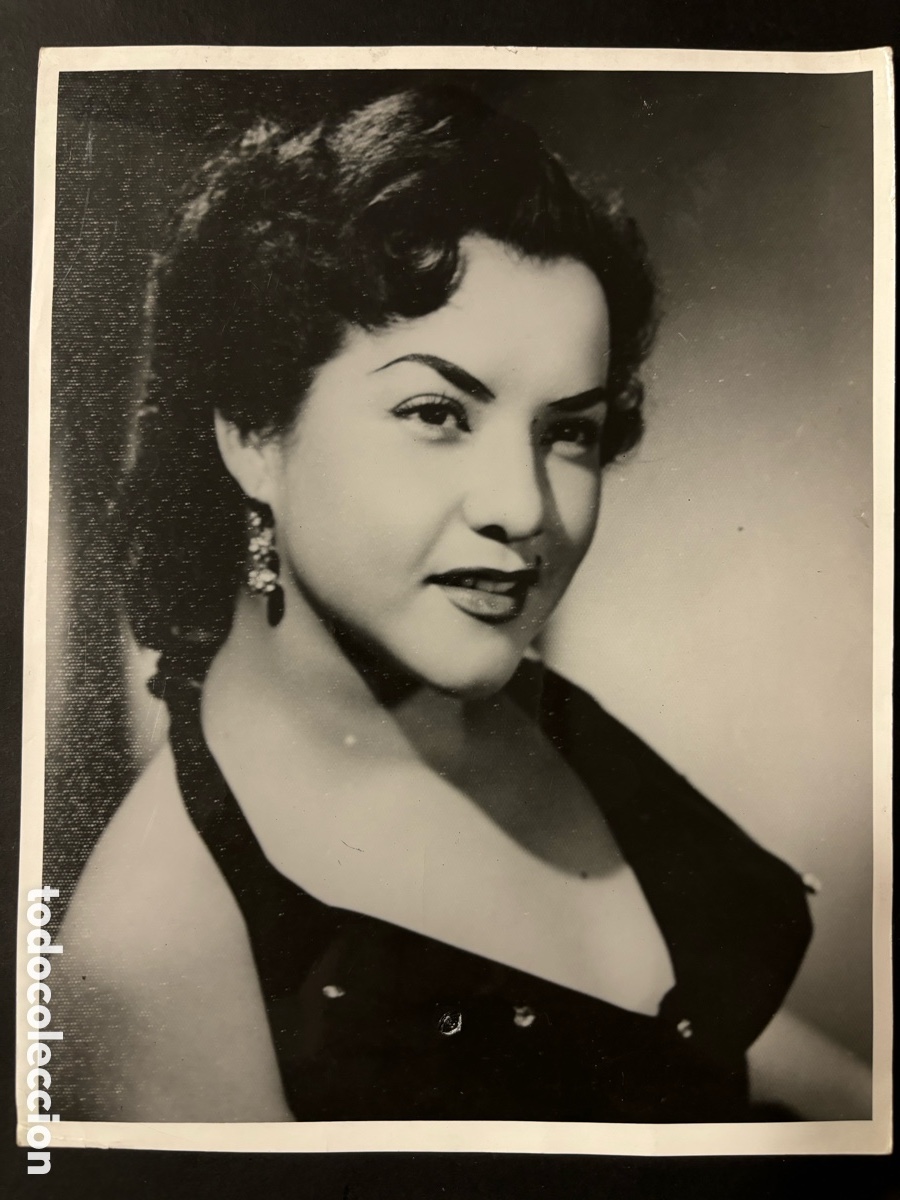 Fotos von Musikern: Foto original de cantante vedette latina