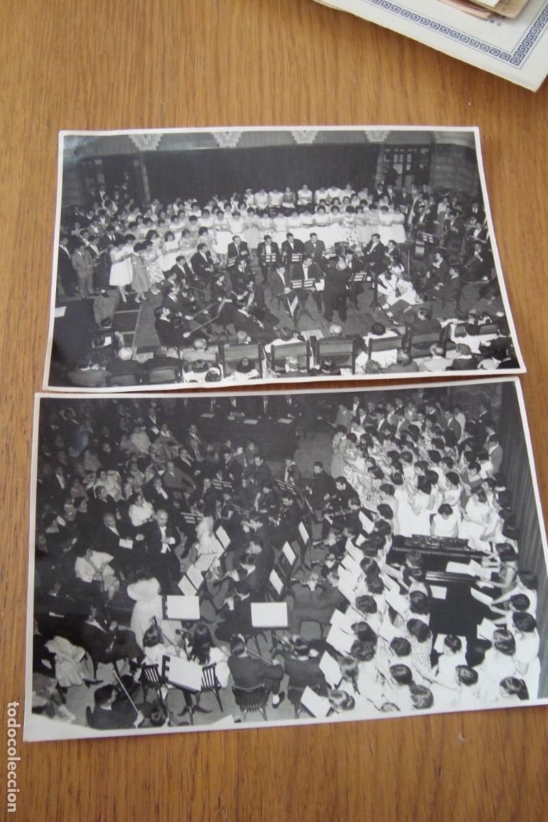 Photos de Chanteurs et Chanteuses: ANTIGUAS FOTOGRAFIAS. CONCIERTO DIRECTOR CON ORQUESTA Y CORO. FOTO ARCHIVO RAMIREZ ASTURIAS 1959