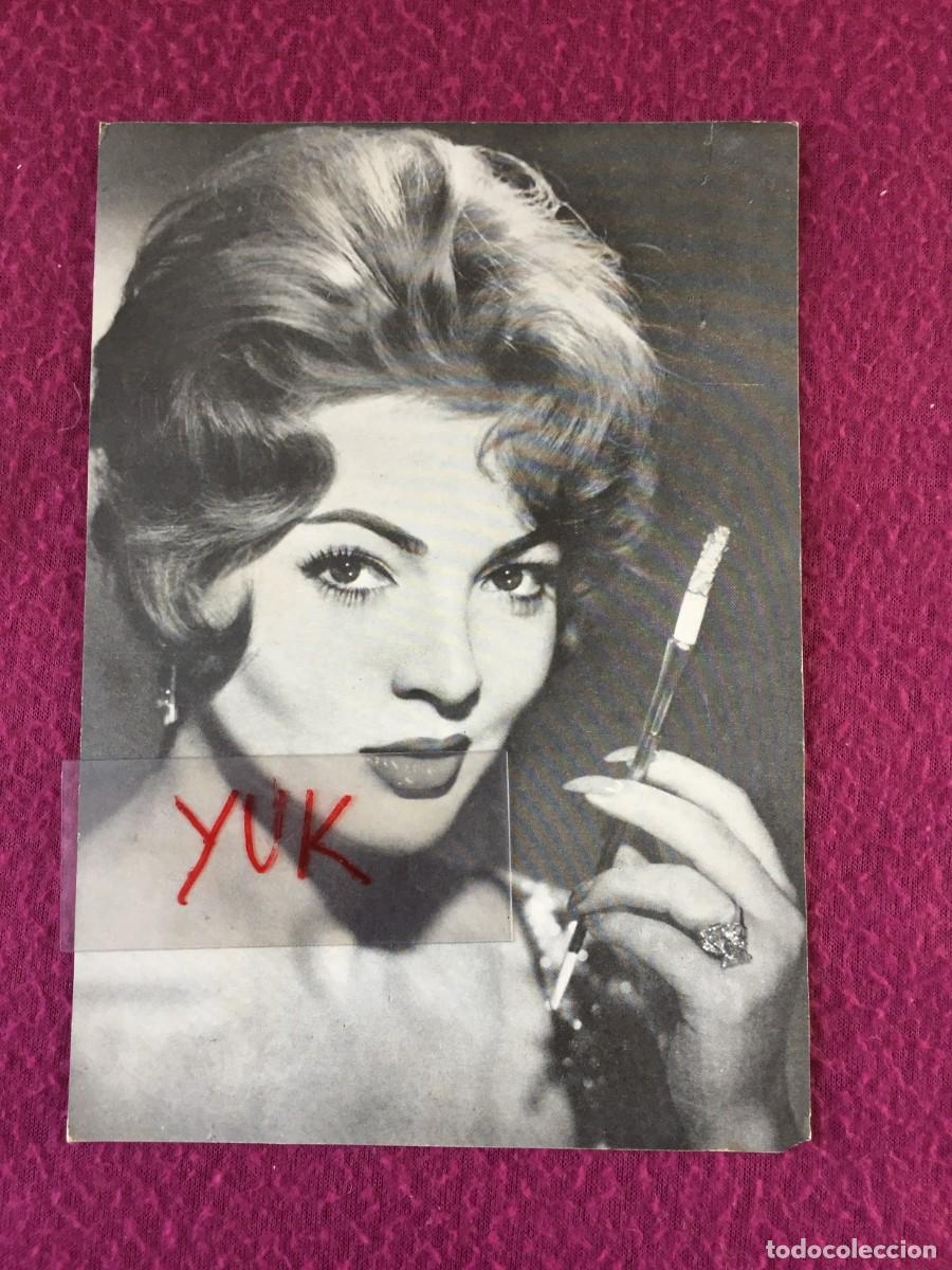 Photos of Singers: TARJETA PROMOCIONAL DE HISPAVOX CON LA DISCOGRAFIA DE SARA MONTIEL EN SUS INICIOS