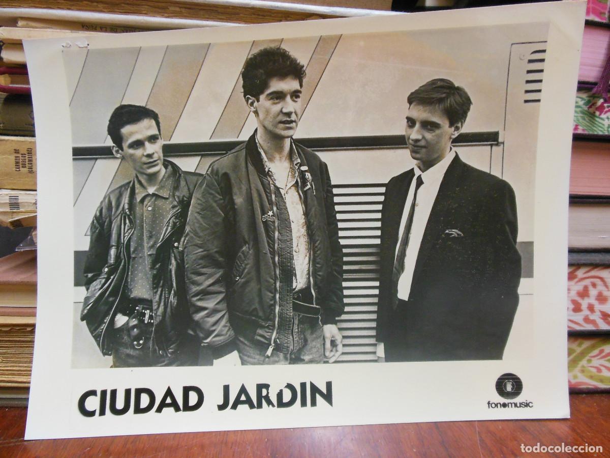 Photos of Singers: CIUDAD JARDIN - FOTOGRAF&Iacute;A PROMO DE MUSICA - A&Ntilde;OS 80 FOTO FONOMUSIC
