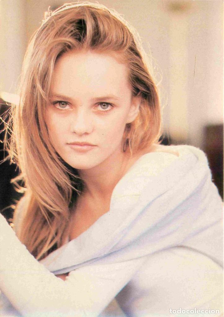 Fotos von Musikern: Musique - Vanessa Paradis - CPM - Carte Neuve - Voir Scans Recto-Verso
