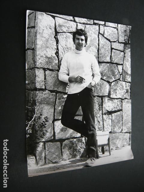 Photos of Singers: RAFA CANTANTE 1968 ANTIGUA FOTOGRAFIA ORIGINAL 18 X 24 CM