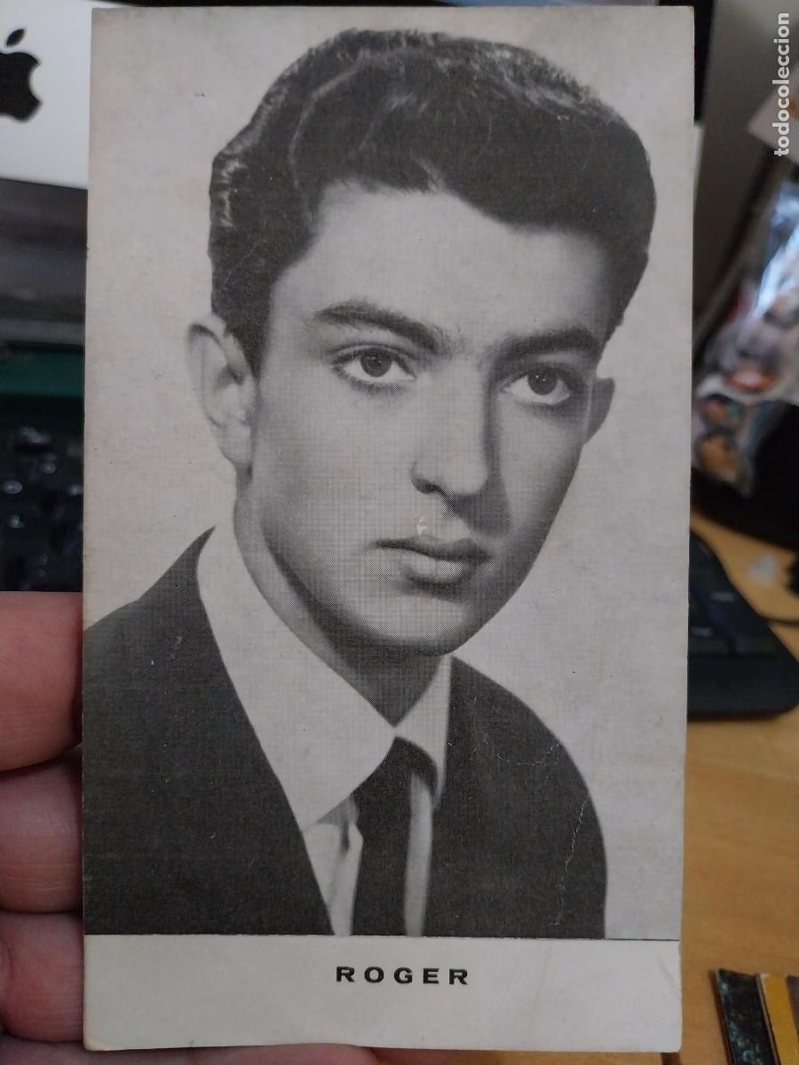 Photos of Singers: ROGER TARJETA CANTANTE GRUPO MUSICA ORIGINAL DORSO BLANCO