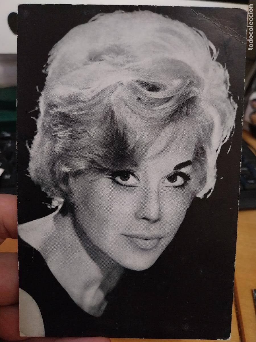 Photos of Singers: MATHE ALTERY TARJETA CANTANTE GRUPO MUSICA ORIGINAL