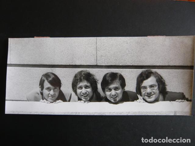 Photos de Chanteurs et Chanteuses: LOS ALBAS CONJUNTO MUSICAL ANTIGUA FOTOGRAFIA ORIGINAL 1969 10 X 24 CM