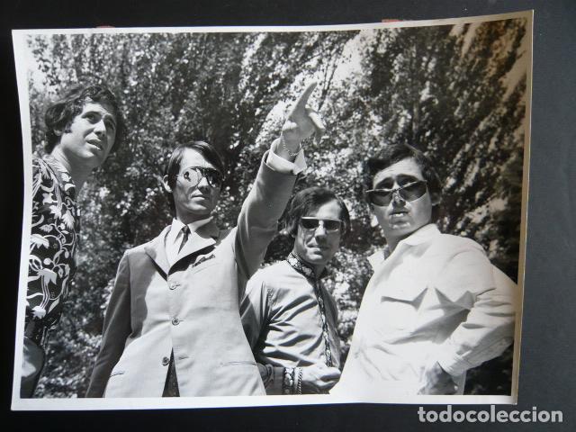 Fotos von Musikern: LOS ALBAS CONJUNTO MUSICAL ANTIGUA FOTOGRAFIA ORIGINAL 1968 18 X 24 CM