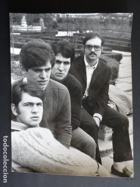 Photos of Singers: LOS POSTERS CONJUNTO MUSICAL 1968 ANTIGUA FOTOGRAFIA ORIGINAL 18 X 24 CM