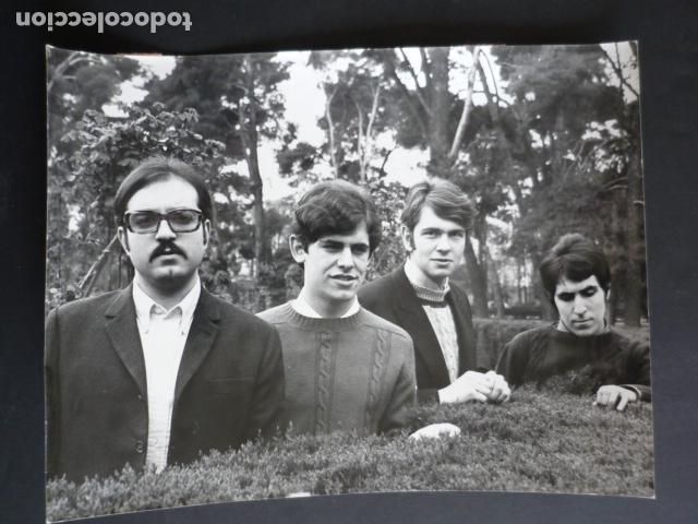Photos of Singers: LOS POSTERS CONJUNTO MUSICAL ANTIGUA FOTOGRAFIA ORIGINAL 18 X 24 CM