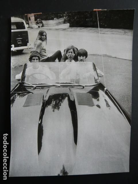 Photos de Chanteurs et Chanteuses: THE MAMAS AND THE PAPAS CONJUNTO MUSICAL ANTIGUA FOTOGRAFIA ORIGINAL 18 X 24 CM