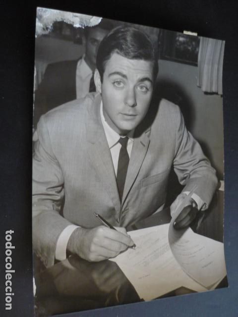 Photos de Chanteurs et Chanteuses: MANUEL DAVILLA CANTANTE ANTIGUA FOTOGRAFIA ORIGINAL 18 X 24 CM