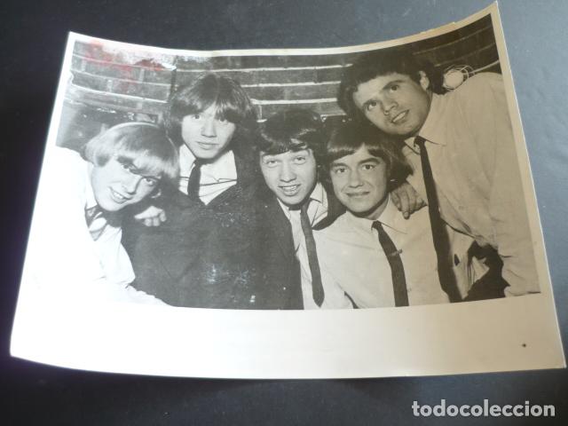 Photos de Chanteurs et Chanteuses: THE EASYBEATS CONJUNTO MUSICAL ANTIGUA FOTOGRAFIA ORIGINAL 18 X 24 CM