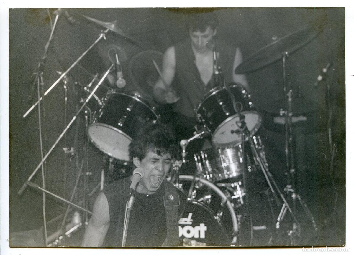 Photos de Chanteurs et Chanteuses: Foto de un grupo musical de los a&ntilde;os 80 a identificar. 17,8x12,7 cm
