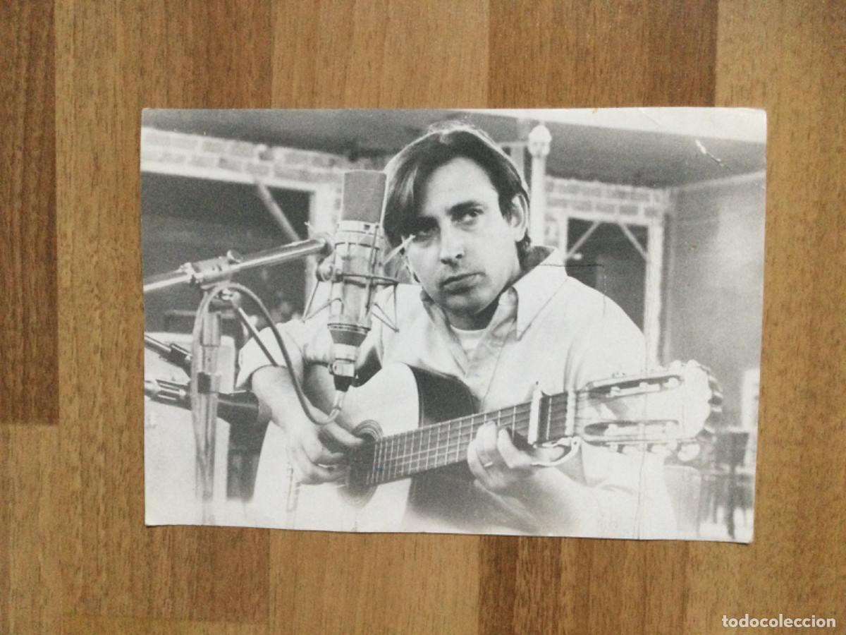 Fotos de Cantantes: FOTOGRAF&Iacute;A CANTAUTOR RAIMON.