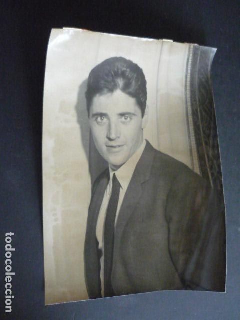 Photos of Singers: SACHA DISTEL CANTANTE ANTIGUA FOTOGRAFIA 24 X 18 CM