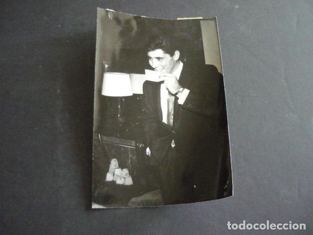 Fotos von Musikern: SACHA DISTEL CANTANTE ANTIGUA FOTOGRAFIA 12 X 18 CM