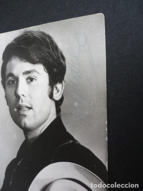 Photos of Singers: RAPHAEL CANTANTE ANTIGUA FOTOGRAFIA 8,5 X 12,5 CM