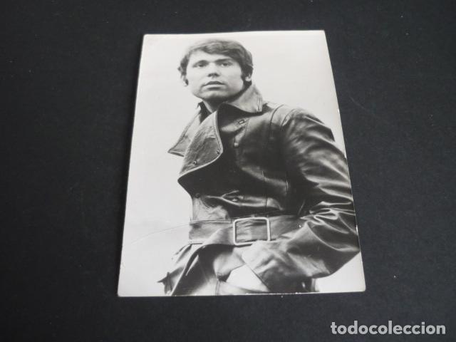 Photos of Singers: RAPHAEL CANTANTE ANTIGUA FOTOGRAFIA 8,5 X 12,5 CM