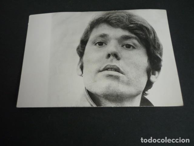 Photos of Singers: RAPHAEL CANTANTE ANTIGUA FOTOGRAFIA 8,5 X 12,5 CM