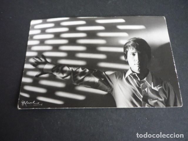 Photos of Singers: RAPHAEL CANTANTE ANTIGUA FOTOGRAFIA 8,5 X 12,5 CM