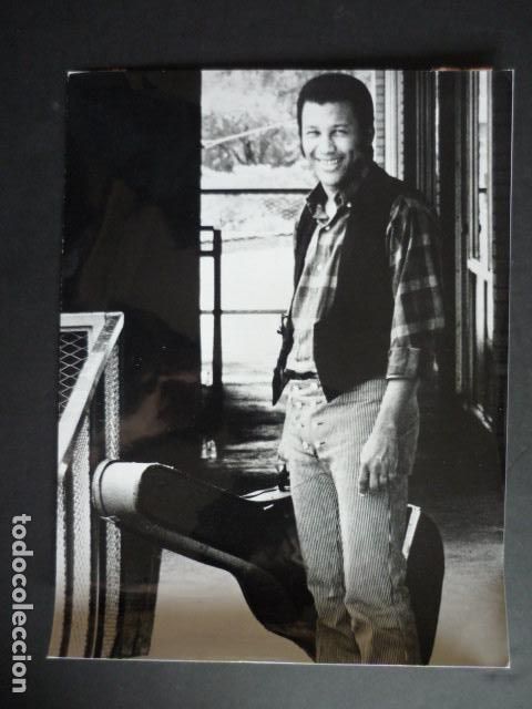 Photos of Singers: R. B. GREAVES CANTANTE ANTIGUA FOTOGRAFIA 20 X 25 CM