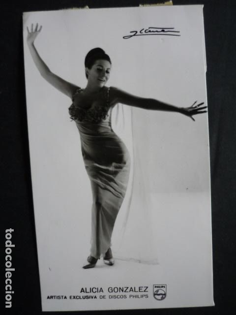 Photos of Singers: ALICIA GONZALEZ CANTANTE ANTIGUA FOTOGRAFIA 13 X 8 CM