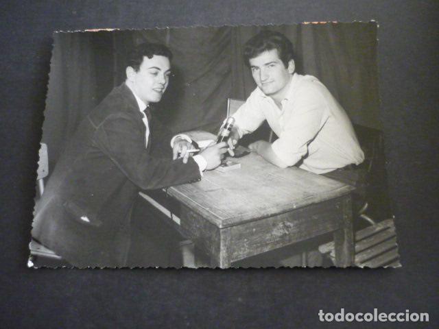 Photos of Singers: EDDY MITCHEL CANTANTE EN RADIO ANDORRA ANTIGUA FOTOGRAFIA 18 X 13 CM