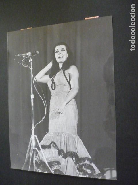 Photos of Singers: CARMELIYA CANTANTE ANTIGUA FOTOGRAFIA 18 X 24 CM