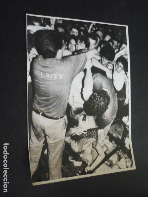 Fotos de Cantantes: CONCIERTO DE U2 ANTIGUA FOTOGRAFIA 18 X 24 CM