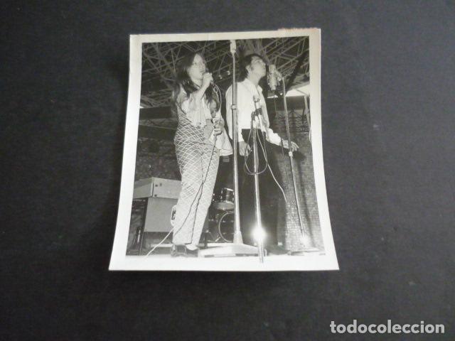 Photos of Singers: BARBARA Y DIK DUO MUSICAL CANTANTES ANTIGUA FOTOGRAFIA 11 X 9 CM
