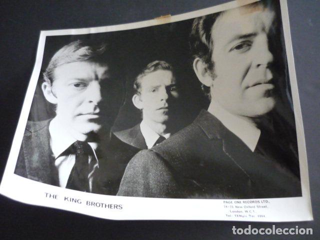 Photos of Singers: THE KING BROTHERS CONJUNTO MUSICAL ANTIGUA FOTOGRAFIA 20 X 25 CM