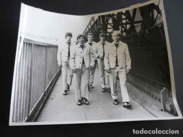 Photos of Singers: THE BYSTANDERS CONJUNTO MUSICAL CANTANTES ANTIGUA FOTOGRAFIA 18 X 24 CM