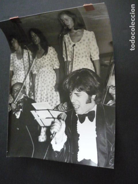 Photos of Singers: TONY LANDA CANTANTE ANTIGUA FOTOGRAFIA 18 X 24 CM