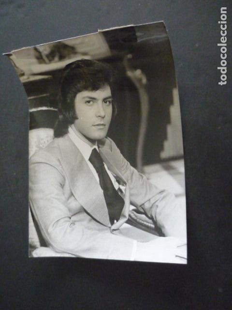 Photos of Singers: TONY LANDA CANTANTE ANTIGUA FOTOGRAFIA 18 X 13 CM