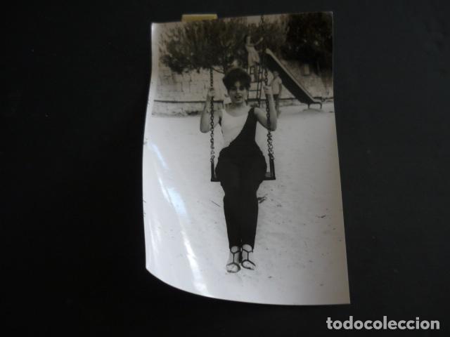 Photos of Singers: LAURA CANTANTE ANTIGUA FOTOGRAFIA 12 X 17 CM