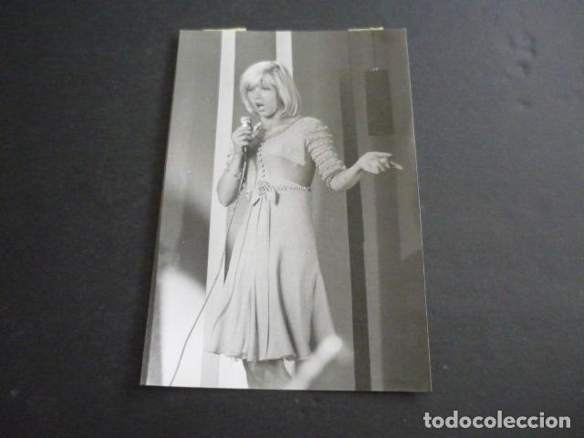Photos of Singers: SYLVIE VARTAN CANTANTE ANTIGUA FOTOGRAFIA 12 X 18 CM