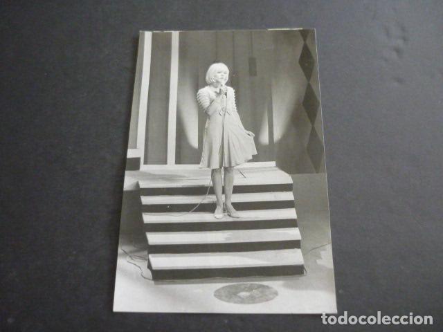 Photos of Singers: SYLVIE VARTAN CANTANTE ANTIGUA FOTOGRAFIA 12 X 18 CM